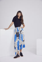 Load image into Gallery viewer, Classic Embossed Leather Zip Pouch - Black Croc/Gold