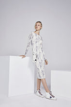 Load image into Gallery viewer, Classic Pebble Leather Zip Pouch - White/Silver