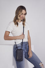 Load image into Gallery viewer, Pebble Leather Expanded Zip Pouch - Black/Pewter