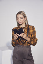 Load image into Gallery viewer, Hailey Folio Pebble Leather Crossbody Bandolier - Black/Silver