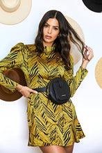 Load image into Gallery viewer, Ricky Pebble Leather Belt Bag - Black/Gold

