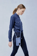 Load image into Gallery viewer, Pebble Leather Expanded Zip Pouch - Cerulean/Silver
