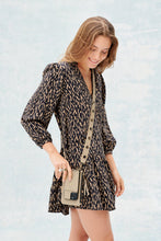 Load image into Gallery viewer, Classic Smooth Leather Zip Pouch - Taupe/Gold
