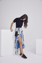 Load image into Gallery viewer, Embossed Leather Expanded Zip Pouch - Black Croc/Gold
