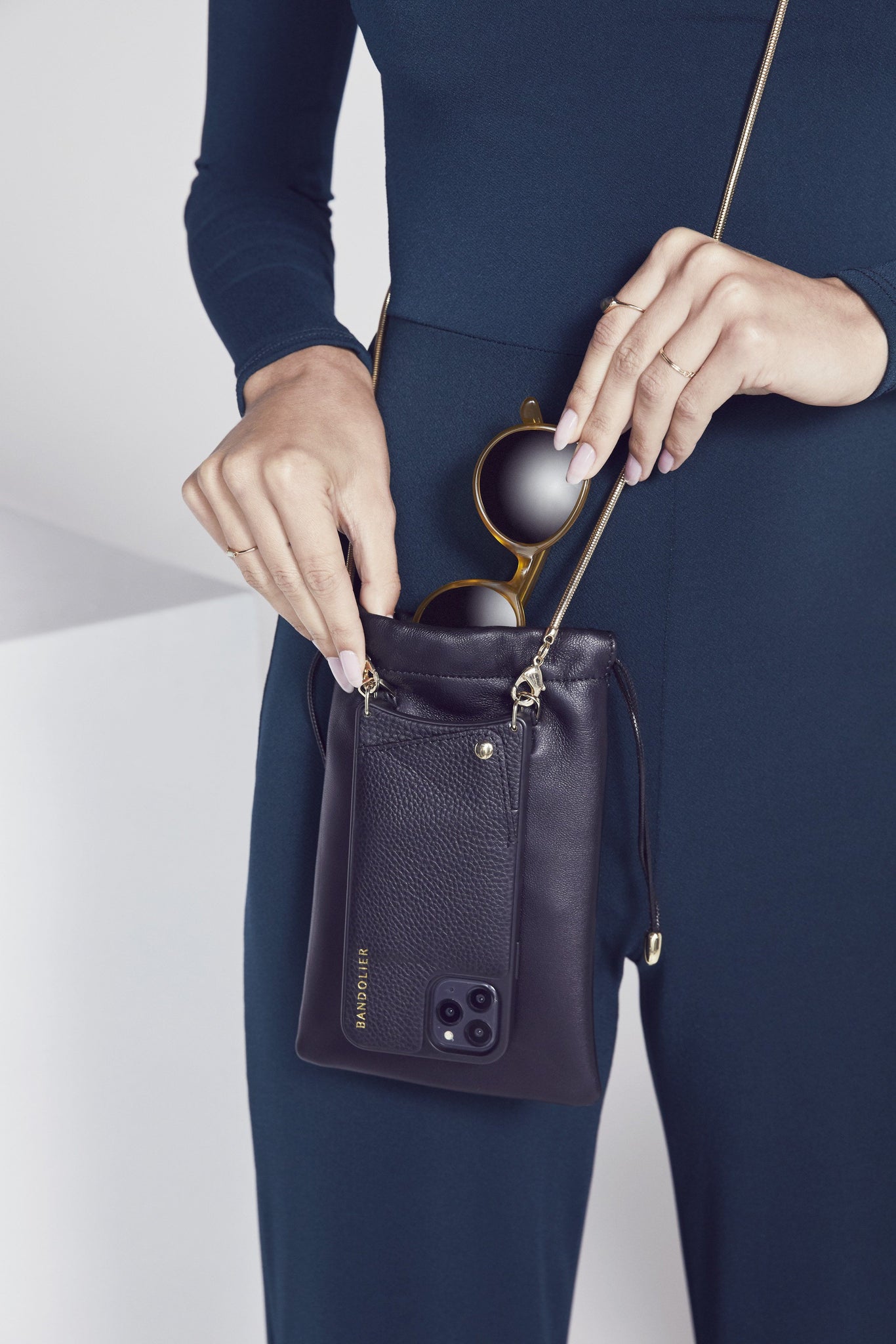 Drawstring Smooth Leather Pouch - Black/Gold