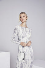 Load image into Gallery viewer, Classic Pebble Leather Zip Pouch - White/Silver
