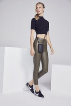 Load image into Gallery viewer, Medium Pebble Leather Expanded Zip Pouch - Black/Silver
