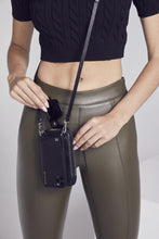 Load image into Gallery viewer, Medium Pebble Leather Expanded Zip Pouch - Black/Silver
