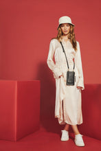 Load image into Gallery viewer, Mini-Round Stud Zip Pouch - Black/Gold
